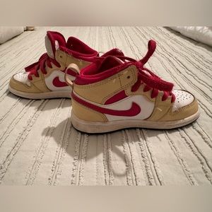Nike Air Jordan 1 Mid Little Kids’ Shoes